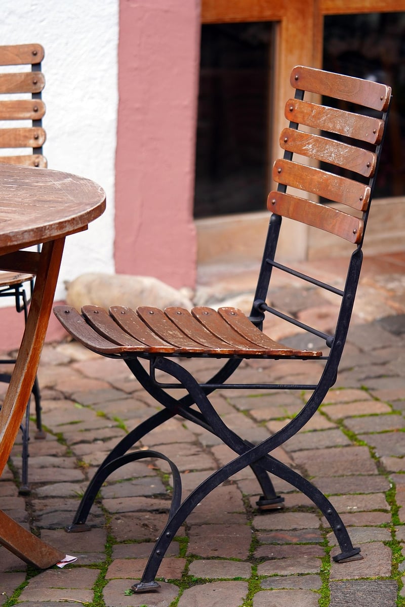 Patio furniture upcycles